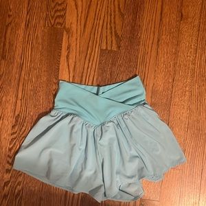 OFFLINE By Aerie Real Me Crossover Flowy Short. In teal/springs